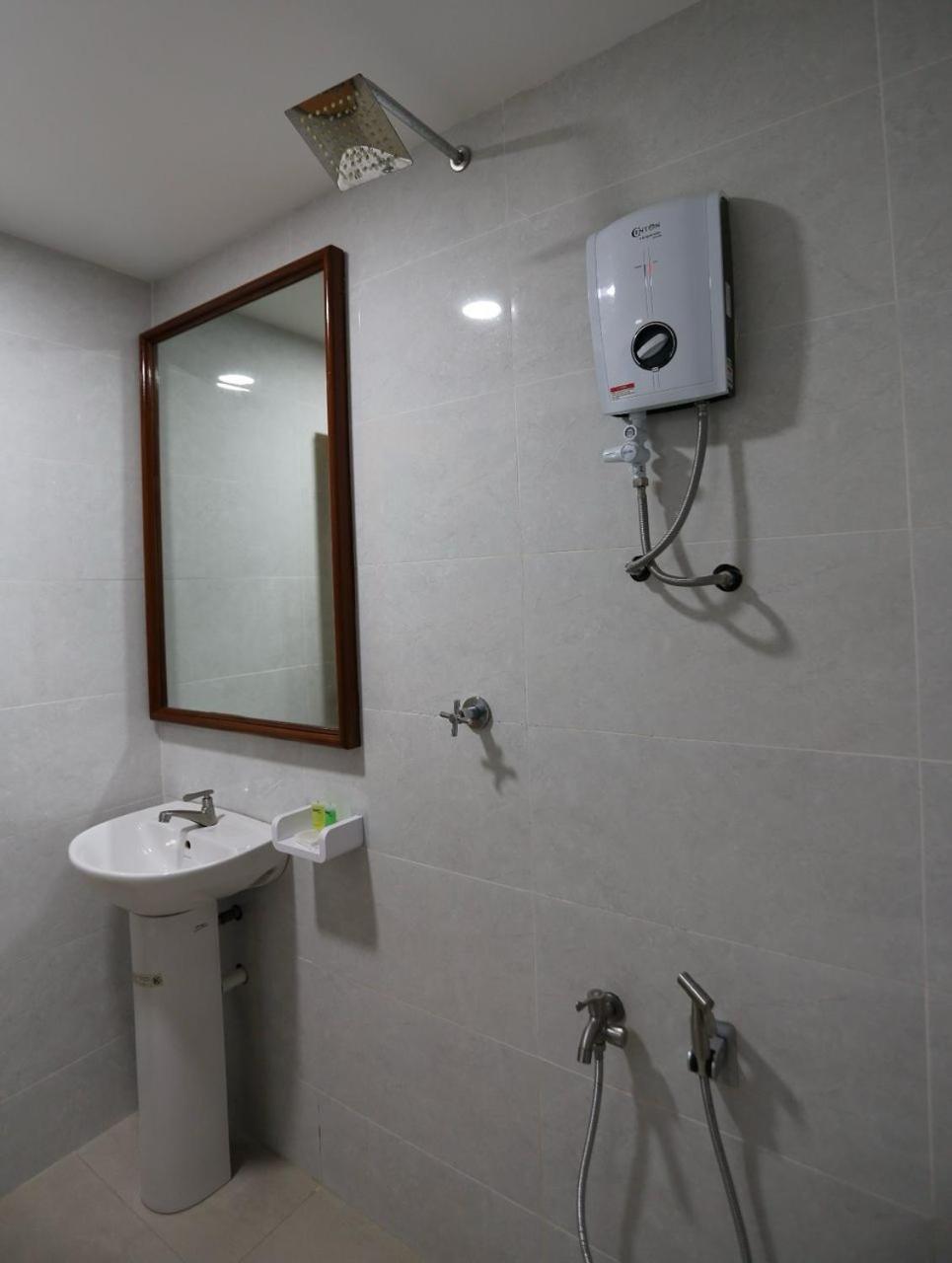Hotel La Isra At Bukit Bintang กัวลาลัมเปอร์ ภายนอก รูปภาพ