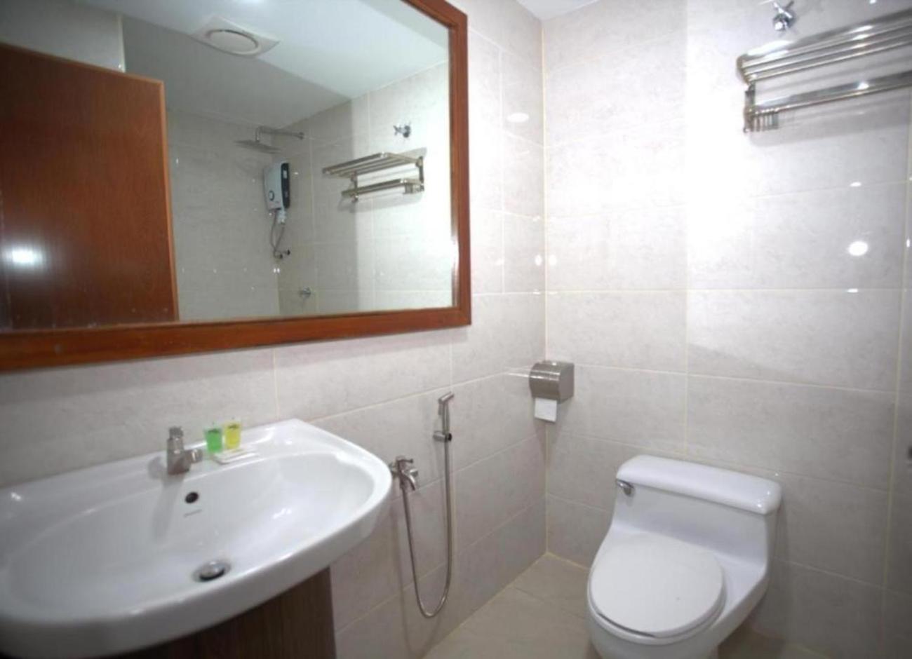 Hotel La Isra At Bukit Bintang กัวลาลัมเปอร์ ภายนอก รูปภาพ
